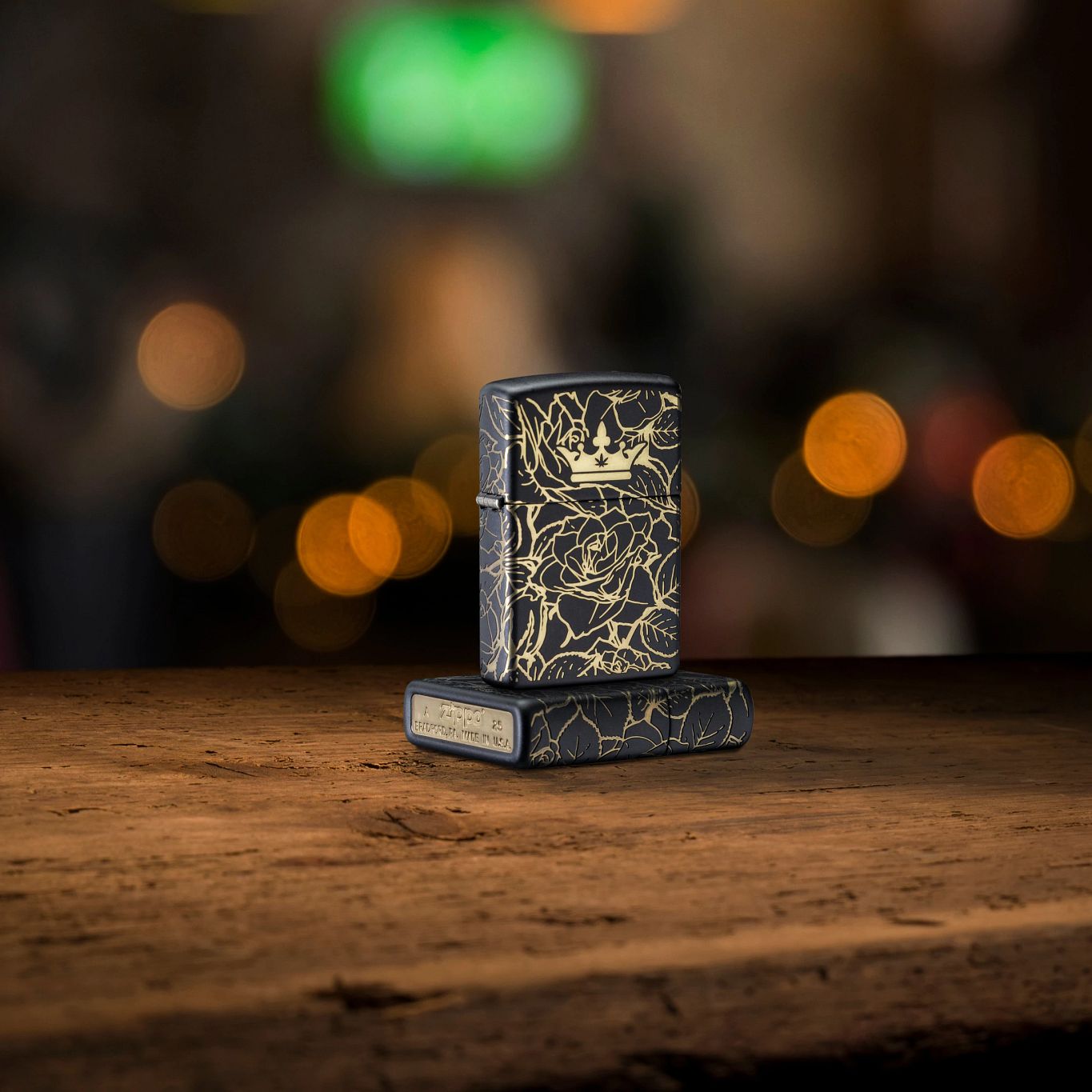 Queen of Bud Dark Roses Design